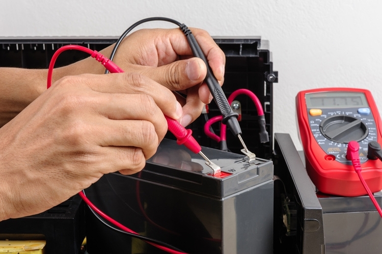 thời gian sạc bình ắc quy xe máy